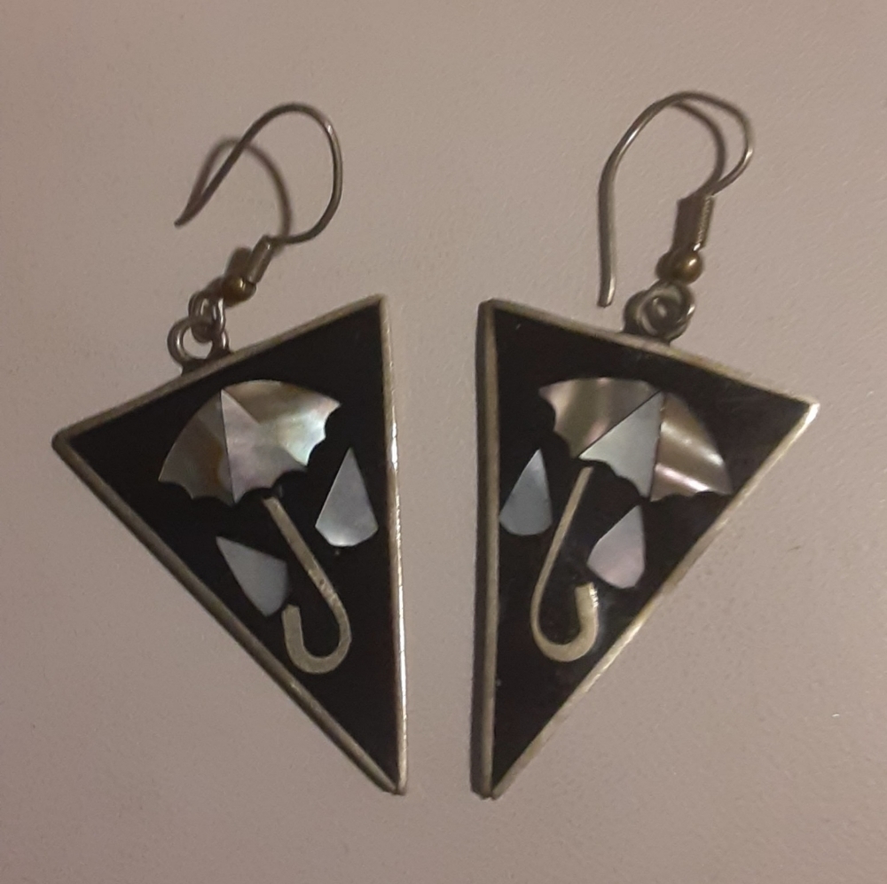 c1980 Handmade Alpaca, Black Onyx & Mother of Pearl Earrings Artisan Mexico